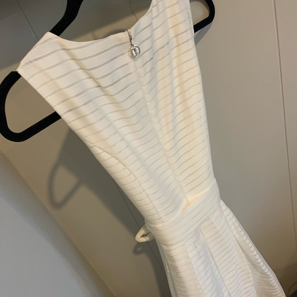 White Tommy Hilfiger Dress Size 4 EUC - Picture 5 of 6
